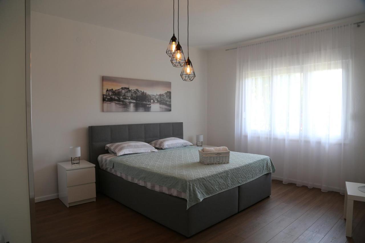 Garden House Apartment トレビニエ エクステリア 写真